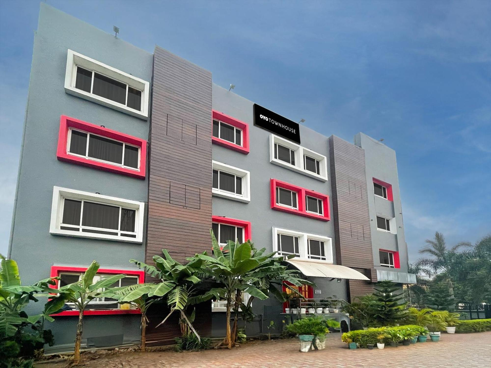 Super Townhouse Swain Heritage Bhubaneswar Ngoại thất bức ảnh