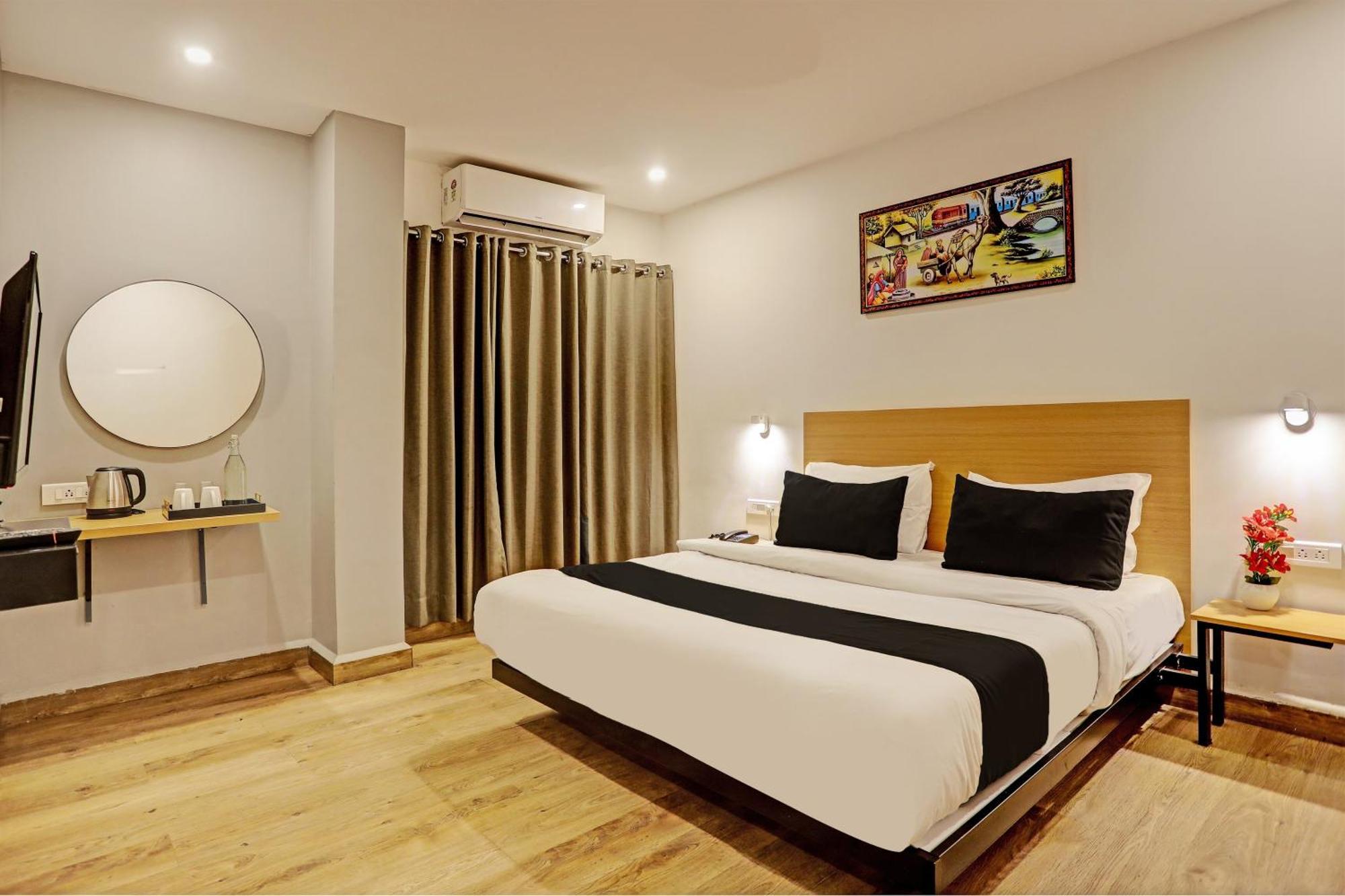 Super Townhouse Swain Heritage Bhubaneswar Ngoại thất bức ảnh
